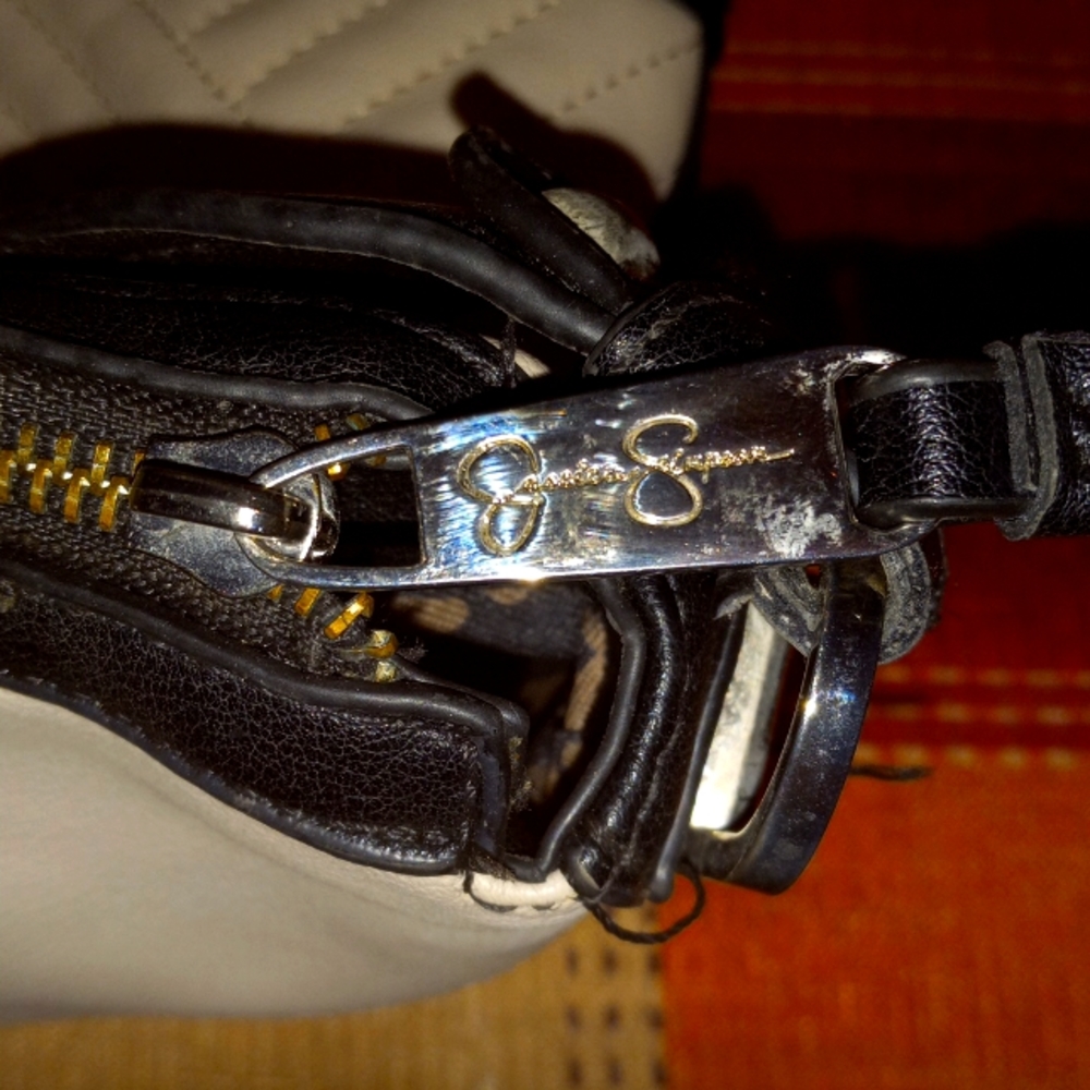 Authentic  Jessica Simpson Purse 👛😍 - Picture 6 of 14